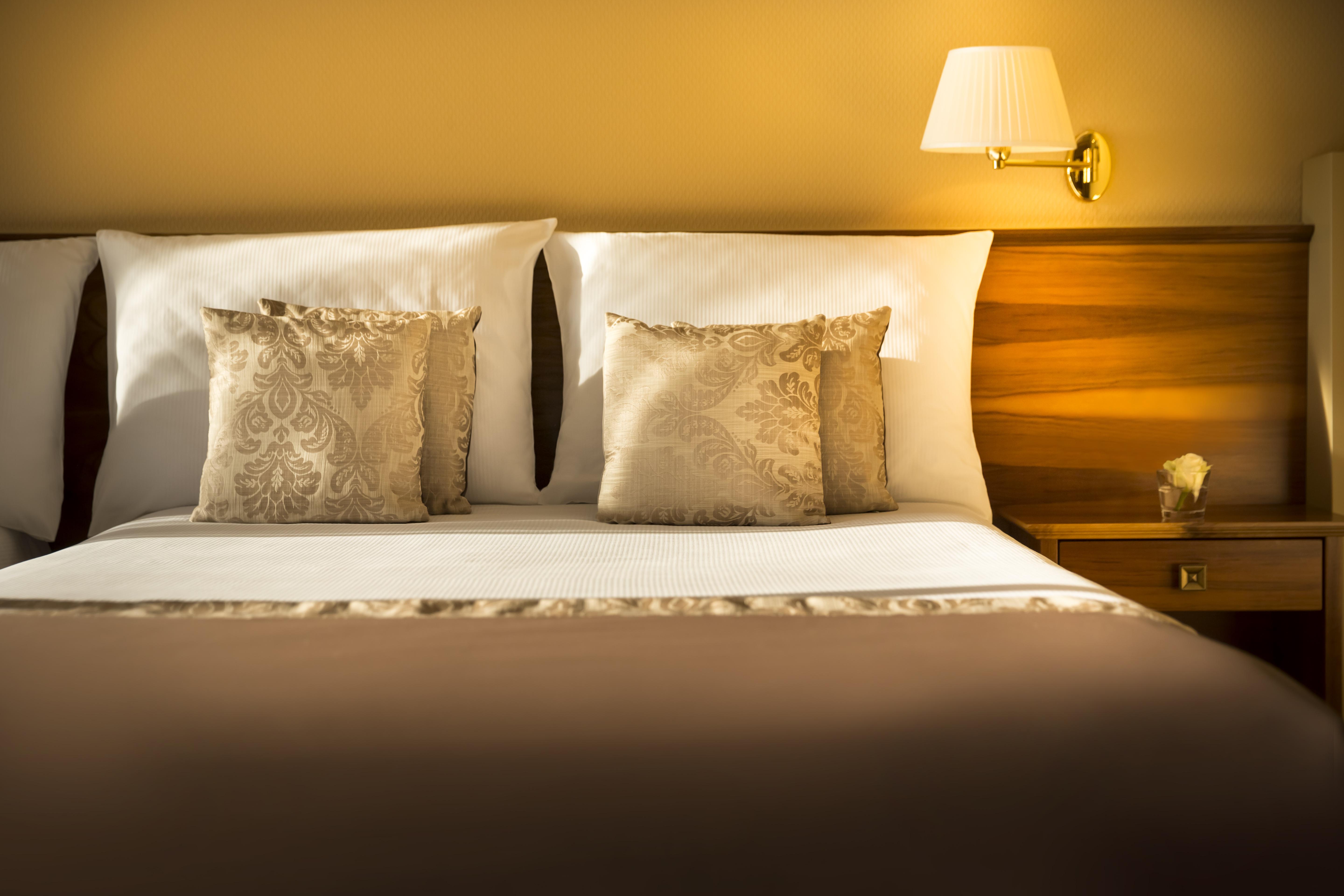 Remisens Hotel Metropol Portorose Esterno foto A bed