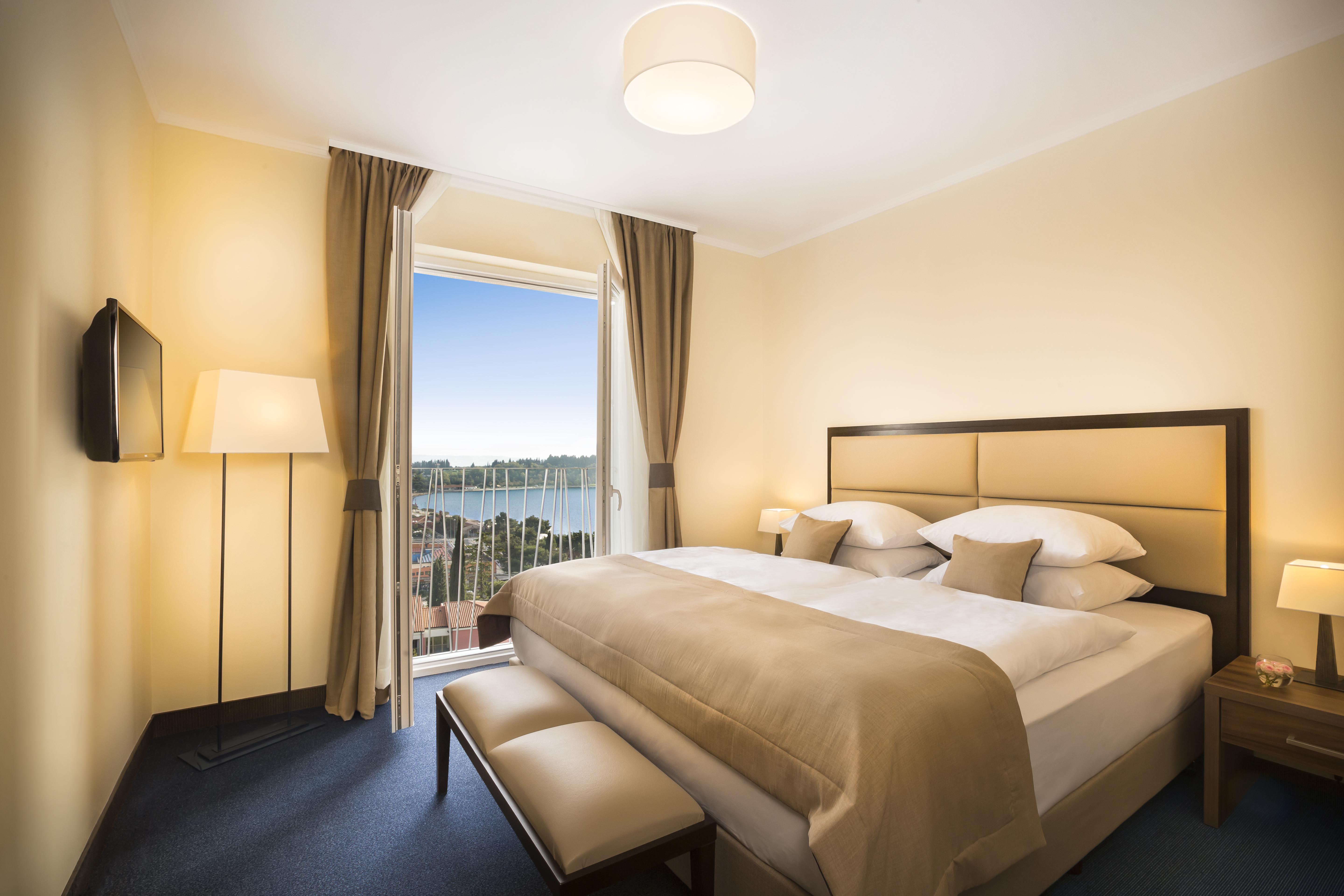 Remisens Hotel Metropol Portorose Esterno foto A room at the Hotel de la Plage