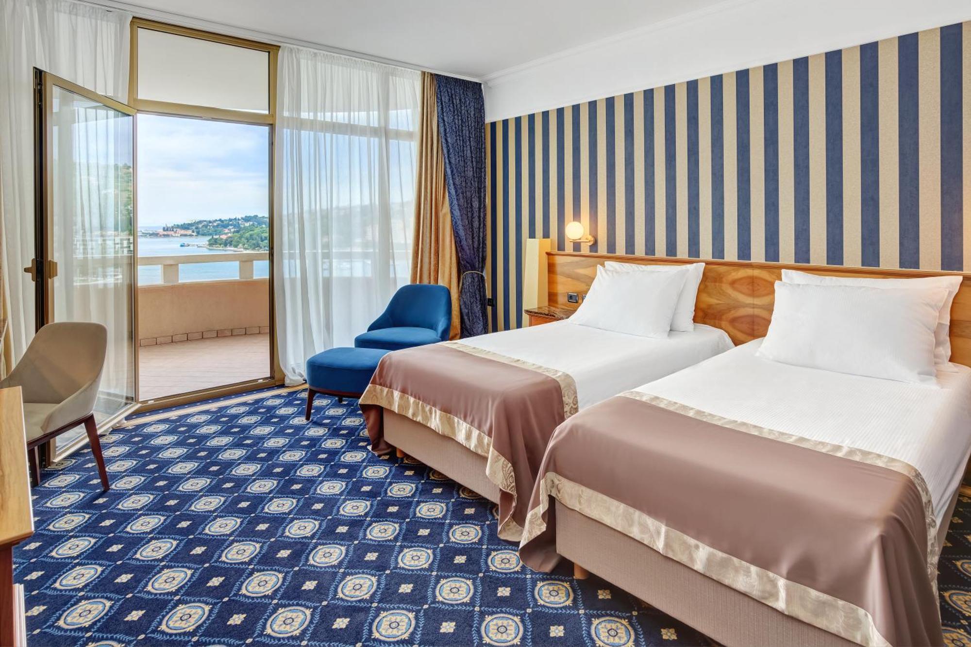 Remisens Hotel Metropol Portorose Esterno foto A room at the hotel